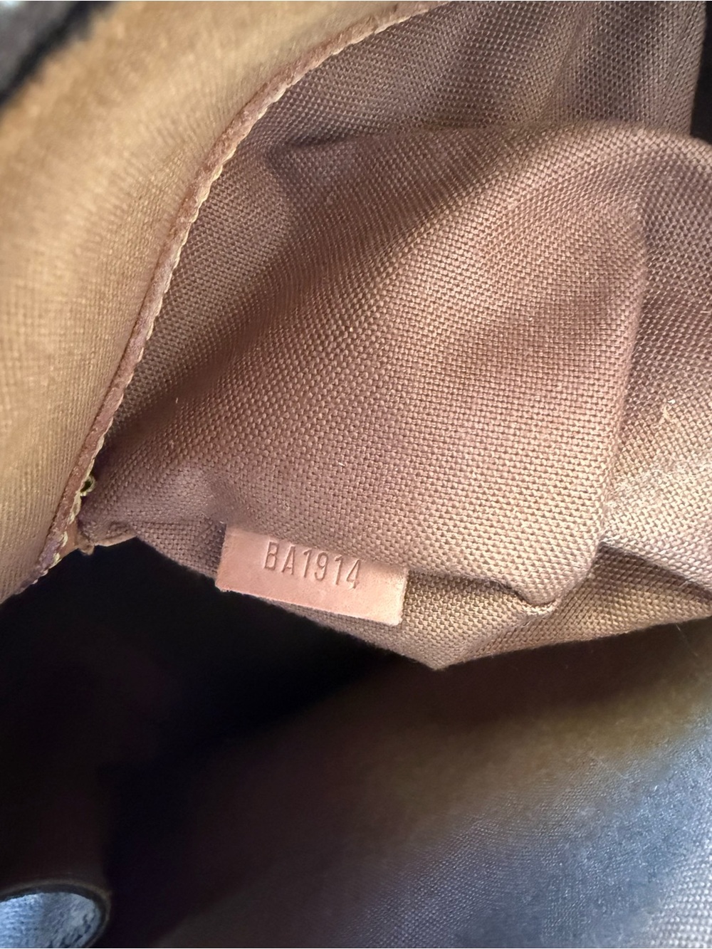 Louis Vuitton Monogram Canvas Handbag - Brown and Tan - Picture 9 of 9